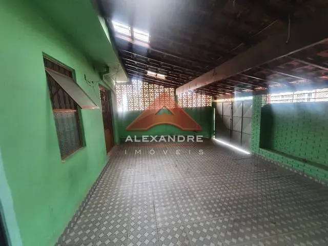 Casa com 161m² 3 quartos e 2 banheiros, à venda, no bairro Vila Industrial em São José dos Campos