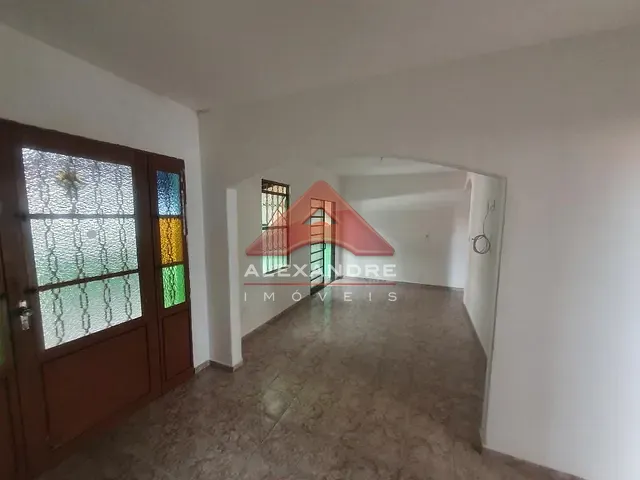 Casa com 161m² 3 quartos e 2 banheiros, à venda, no bairro Vila Industrial em São José dos Campos