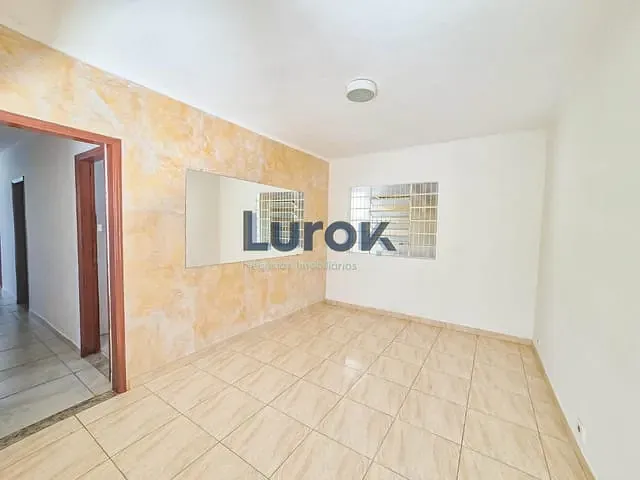 Casa com 385m² 3 quartos e 2 banheiros, à venda, no bairro Vila São Cristóvão em Valinhos