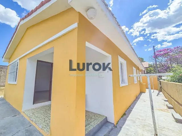 Casa com 385m² 3 quartos e 2 banheiros, à venda, no bairro Vila São Cristóvão em Valinhos