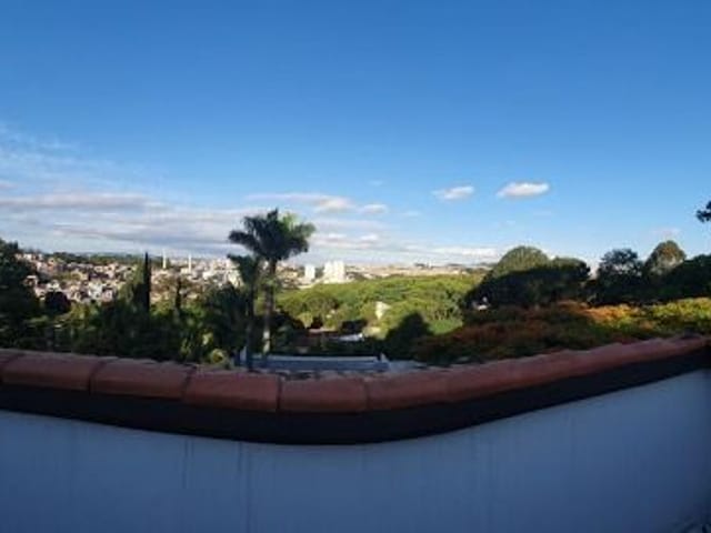 Casa com 1494m² 6 quartos e 7 banheiros, à venda, no bairro Granja Viana em Cotia