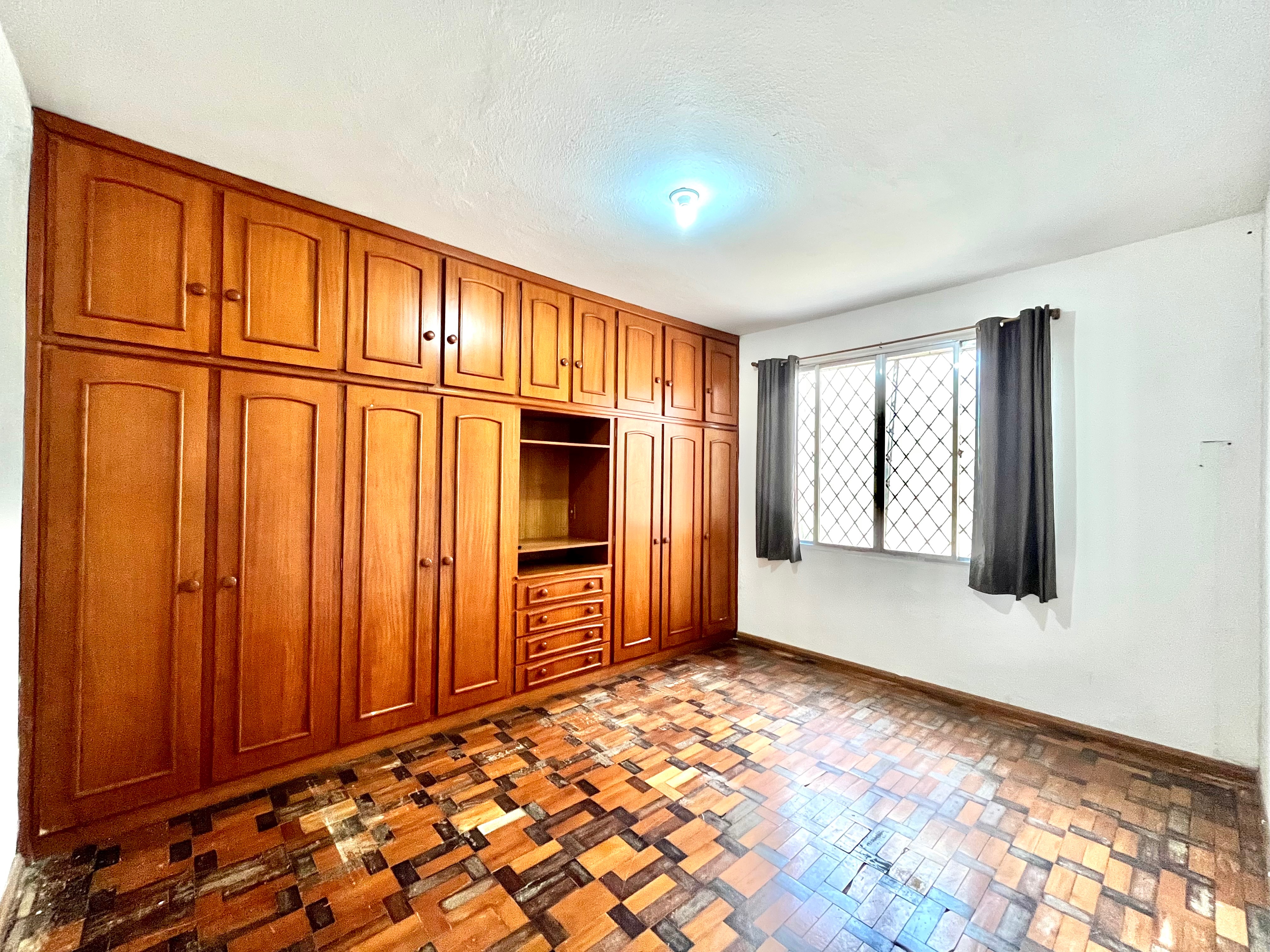 Casa à venda no centro de Pelotas - 132 m², 2 quartos, garagem e área de lazer com piscina e churrasqueira. - 9