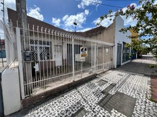 Casa à venda no centro de Pelotas - 132 m², 2 quartos, garagem e área de lazer com piscina e churrasqueira. - 18