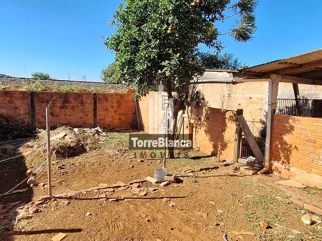 Casa com 295m² 2 quartos e 1 banheiro, à venda, no bairro Jardim Carvalho em Ponta Grossa