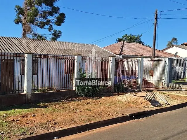 Casa com 295m² 2 quartos e 1 banheiro, à venda, no bairro Jardim Carvalho em Ponta Grossa