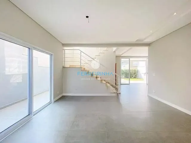 Casa com 264m² 4 quartos e 2 banheiros, à venda, no bairro Urbanova em São José dos Campos