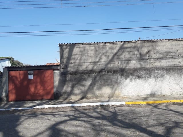 Casa com 360m² 2 quartos e 3 banheiros, à venda, no bairro Vila Santo Antônio em Tremembé