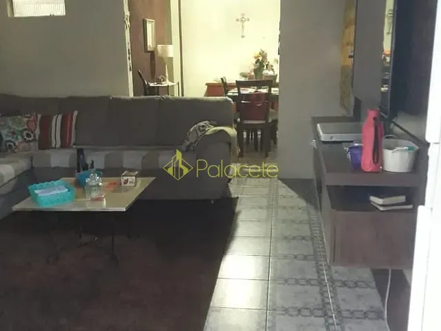 Casa com 360m² 2 quartos e 3 banheiros, à venda, no bairro Vila Santo Antônio em Tremembé