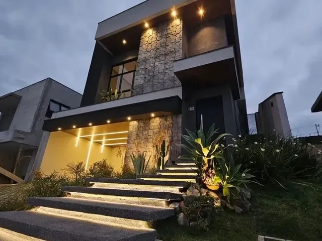 Casa com 330m² 3 quartos e 4 banheiros, à venda, no bairro Urbanova em São José Dos Campos