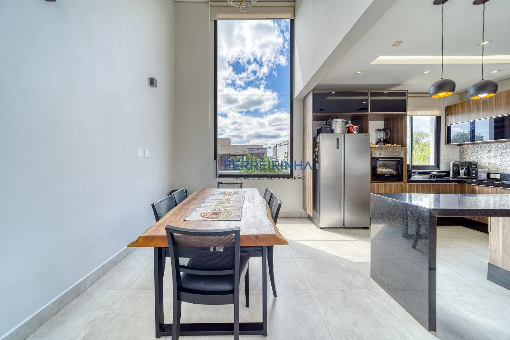 Casa, 3 quartos, 261 m² - Foto 2