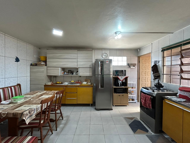 Casa com 301m² 2 quartos e 2 banheiros, à venda, no bairro Laranjal em Pelotas