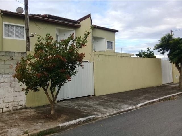 Casa com 368m² 5 quartos e 4 banheiros, à venda, no bairro Jardim Santa Tereza em Taubaté