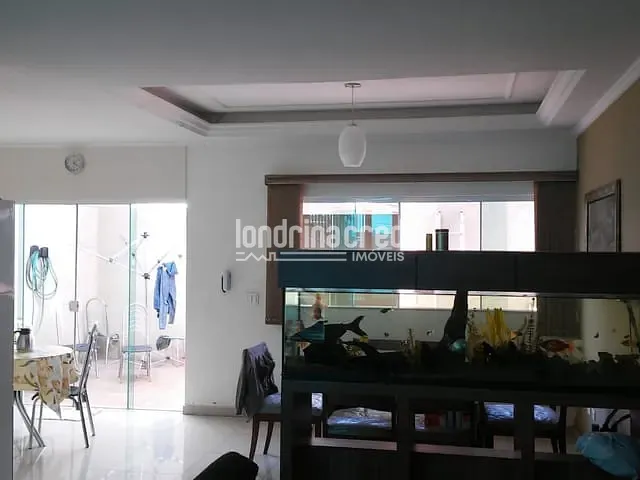 Casa à venda, no bairro Conjunto Vivi Xavier em Londrina