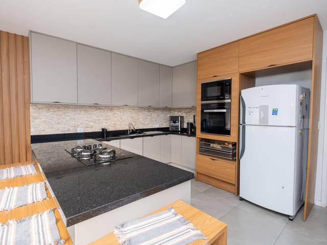 Casa com 821m² 3 quartos e 2 banheiros, à venda, no bairro Laranjal em Pelotas