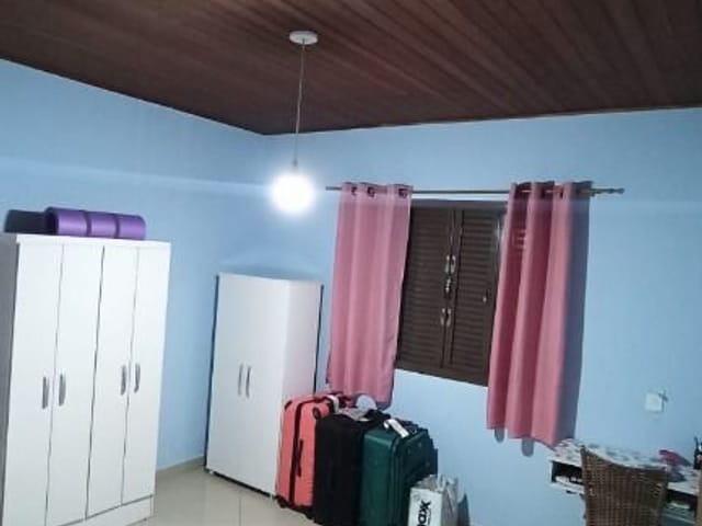 Casa com 250m² 3 quartos e 2 banheiros, à venda, no bairro Tavares Feital em Ibiúna