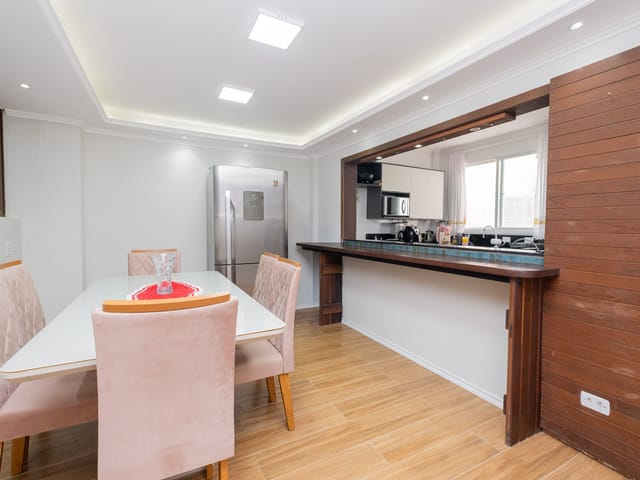 Casa com 140m² 2 quartos e 3 banheiros, à venda, no bairro Areal em Pelotas