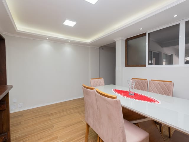 Casa com 140m² 2 quartos e 3 banheiros, à venda, no bairro Areal em Pelotas