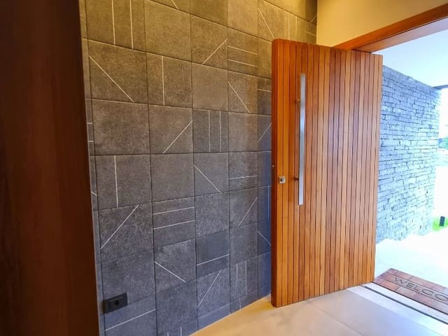 Casa com 450m² 3 quartos e 2 banheiros, à venda, no bairro Colinas do Paratehy em São José dos Campos