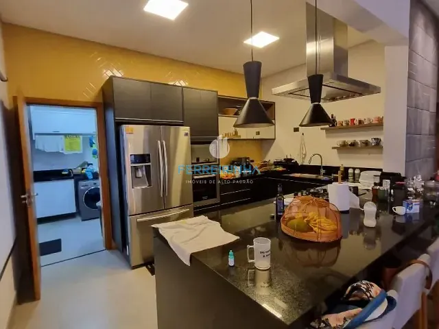 Casa com 450m² 3 quartos e 2 banheiros, à venda, no bairro Colinas do Paratehy em São José dos Campos