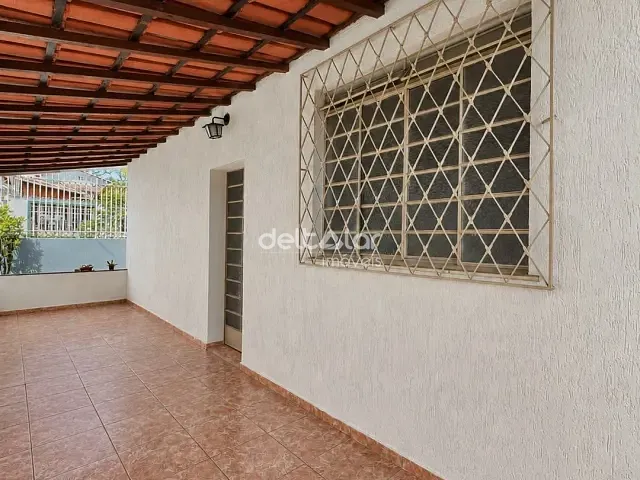 Casa com 360m² 2 quartos e 1 banheiro, para alugar, no bairro Copacabana em Belo Horizonte
