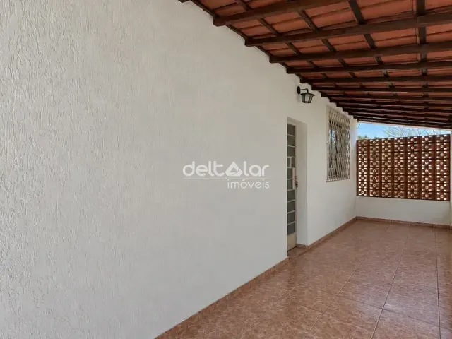 Casa com 360m² 2 quartos e 1 banheiro, para alugar, no bairro Copacabana em Belo Horizonte