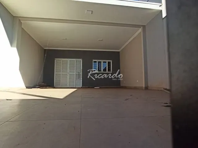 Casa com 126m² 3 quartos e 2 banheiros, à venda, no bairro Conjunto Novo Centauro em Arapongas