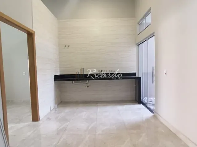 Casa com 126m² 3 quartos e 2 banheiros, à venda, no bairro Conjunto Novo Centauro em Arapongas