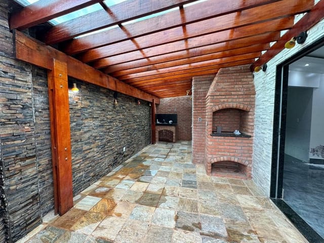 Foto do Casa - Casa com 2 dormitórios para alugar, 112 m² por R$ 1.178,67/mês - Parque dos Buritis I - Uberaba/MG | ZUCATO IMOBILIARIA LTDA