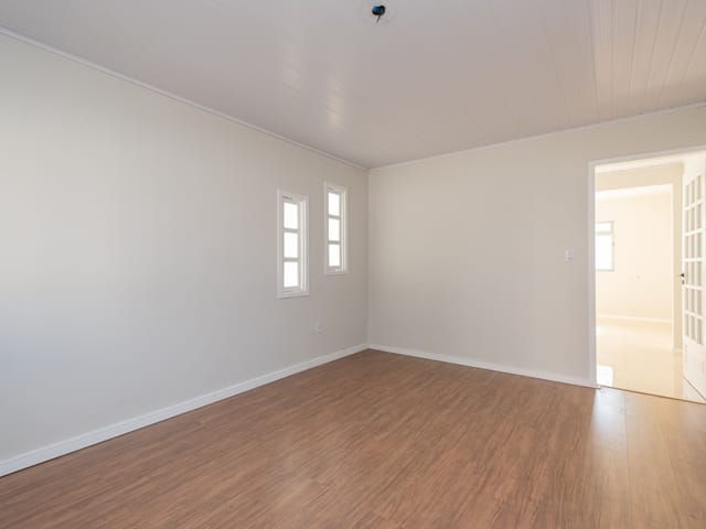 Foto do Casa - Casa à venda no centro de Pelotas - 98 m², 2 quartos, piso porcelanato, peças amplas e pátio. | UP Imóveis