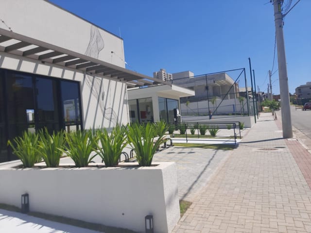 Casa com 450m² 4 quartos e 5 banheiros, à venda, no bairro Urbanova em São José dos Campos