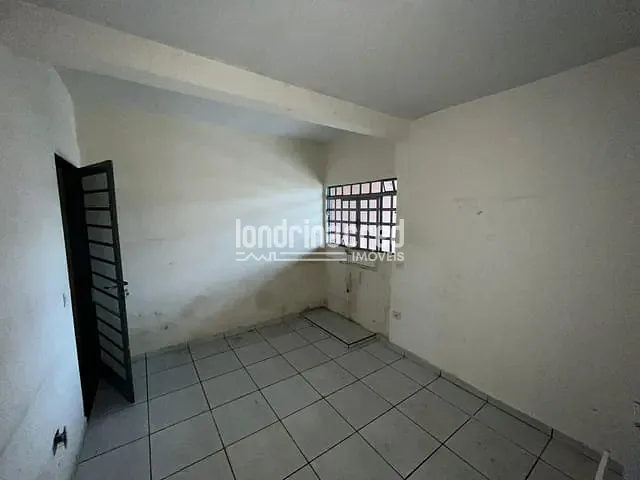 Casa 2 quartos e 1 banheiro, à venda, no bairro Jardim São Vicente Palloti em Londrina