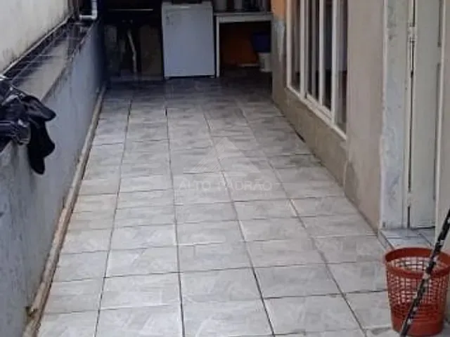 Casa com 250m² 3 quartos e 1 banheiro, à venda, no bairro Parque Boa Esperança em Mauá