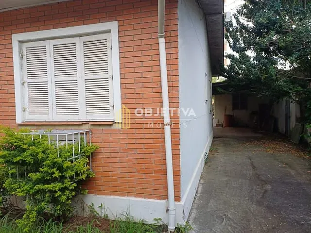 Casa 2 quartos e 2 banheiros, à venda, no bairro Boa Vista em Porto Alegre