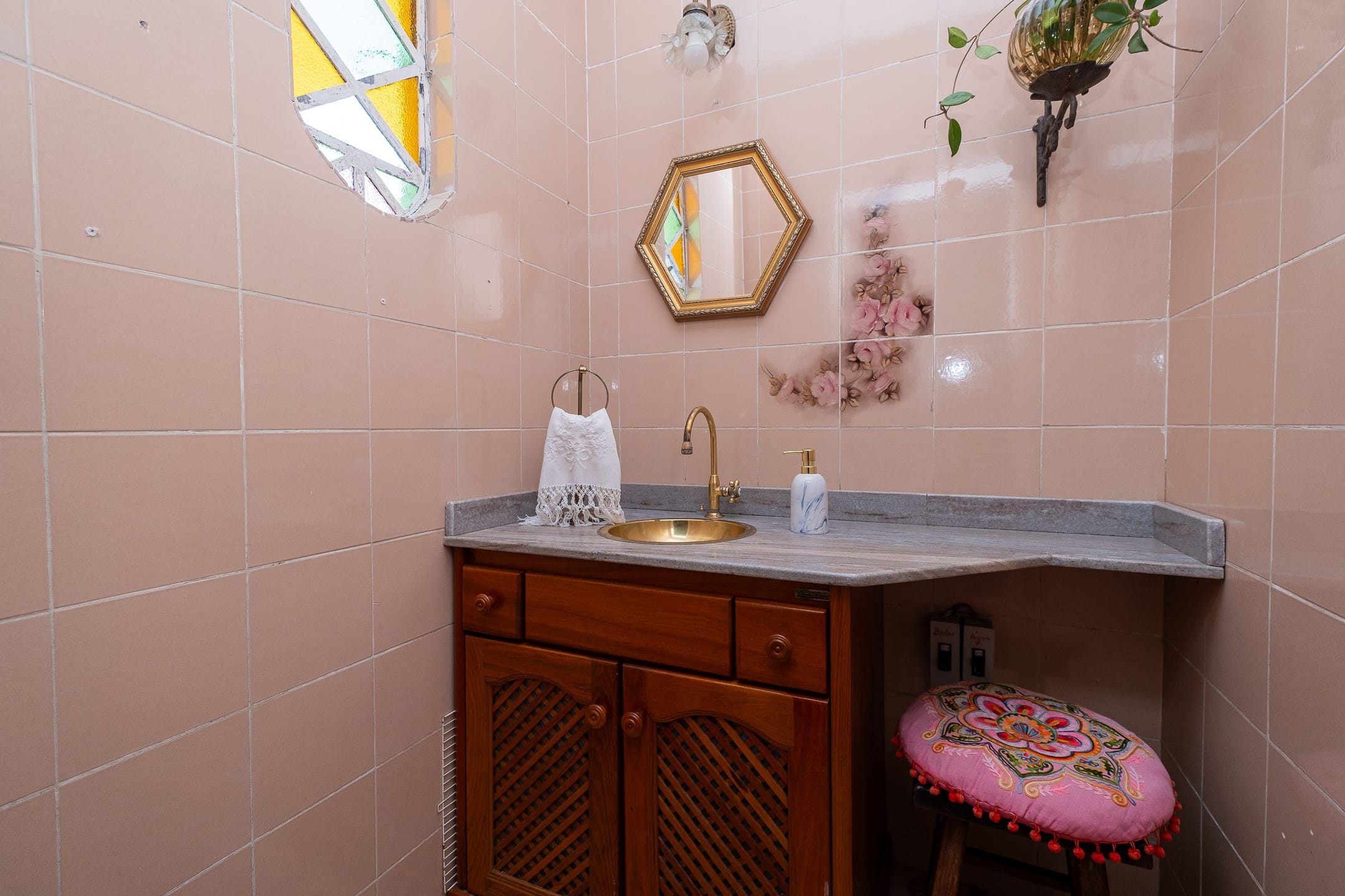 Casa à venda no centro de Pelotas - 322 m², 4 quartos (sendo 2 suítes), área gourmet com churrasqueira e amplo pátio com piscina. - 13