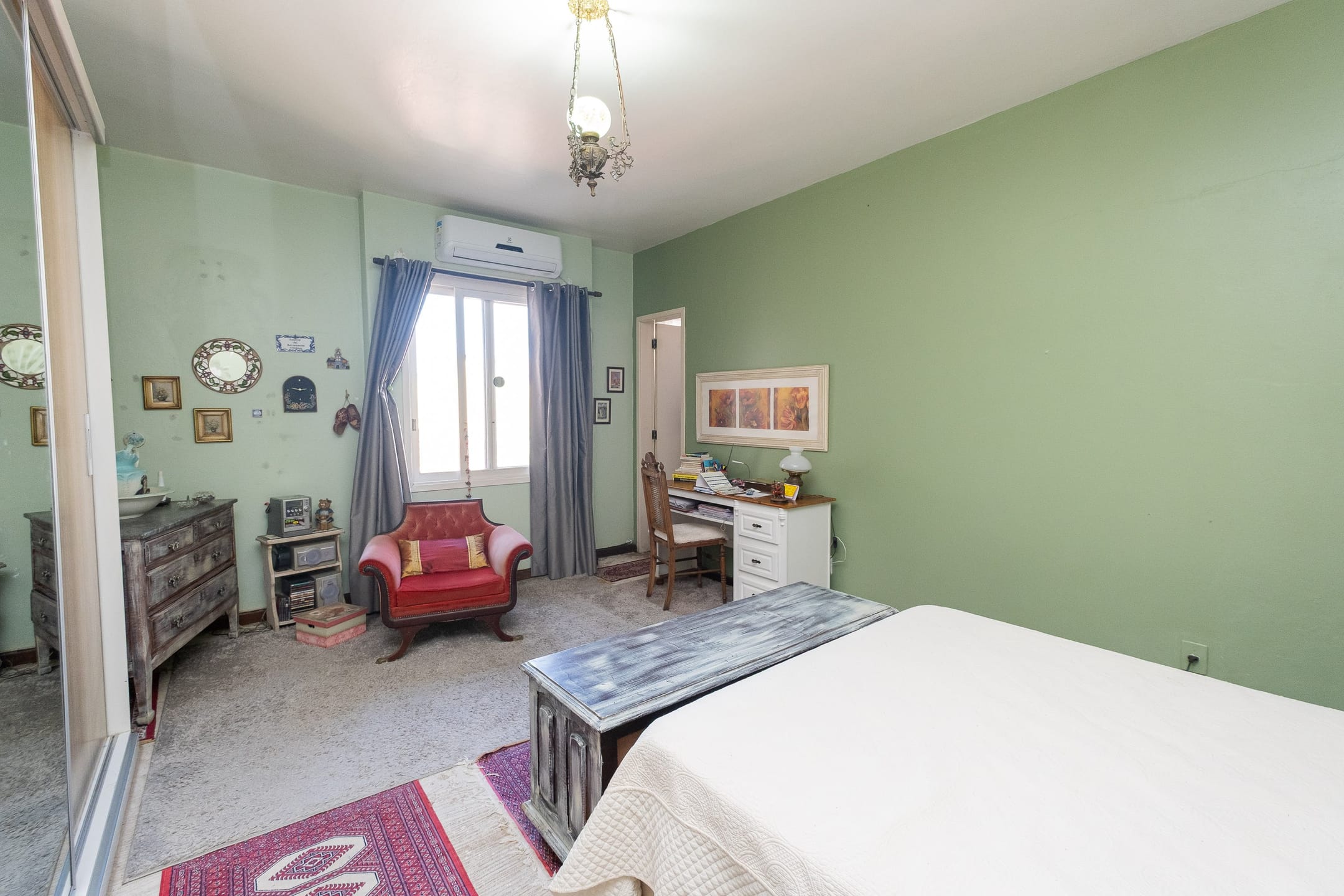 Casa à venda no centro de Pelotas - 322 m², 4 quartos (sendo 2 suítes), área gourmet com churrasqueira e amplo pátio com piscina. - 15