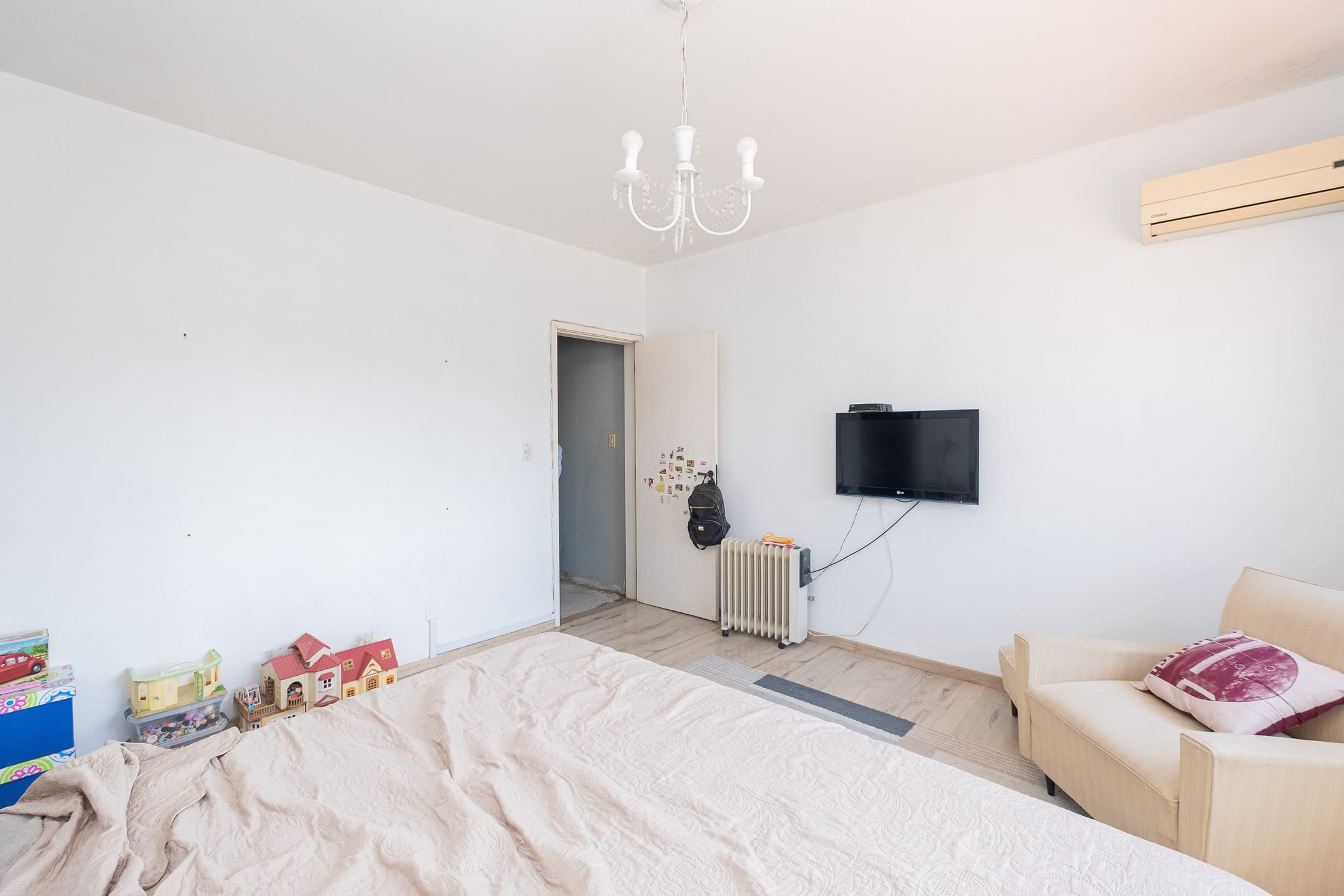 Casa à venda no centro de Pelotas - 322 m², 4 quartos (sendo 2 suítes), área gourmet com churrasqueira e amplo pátio com piscina. - 22