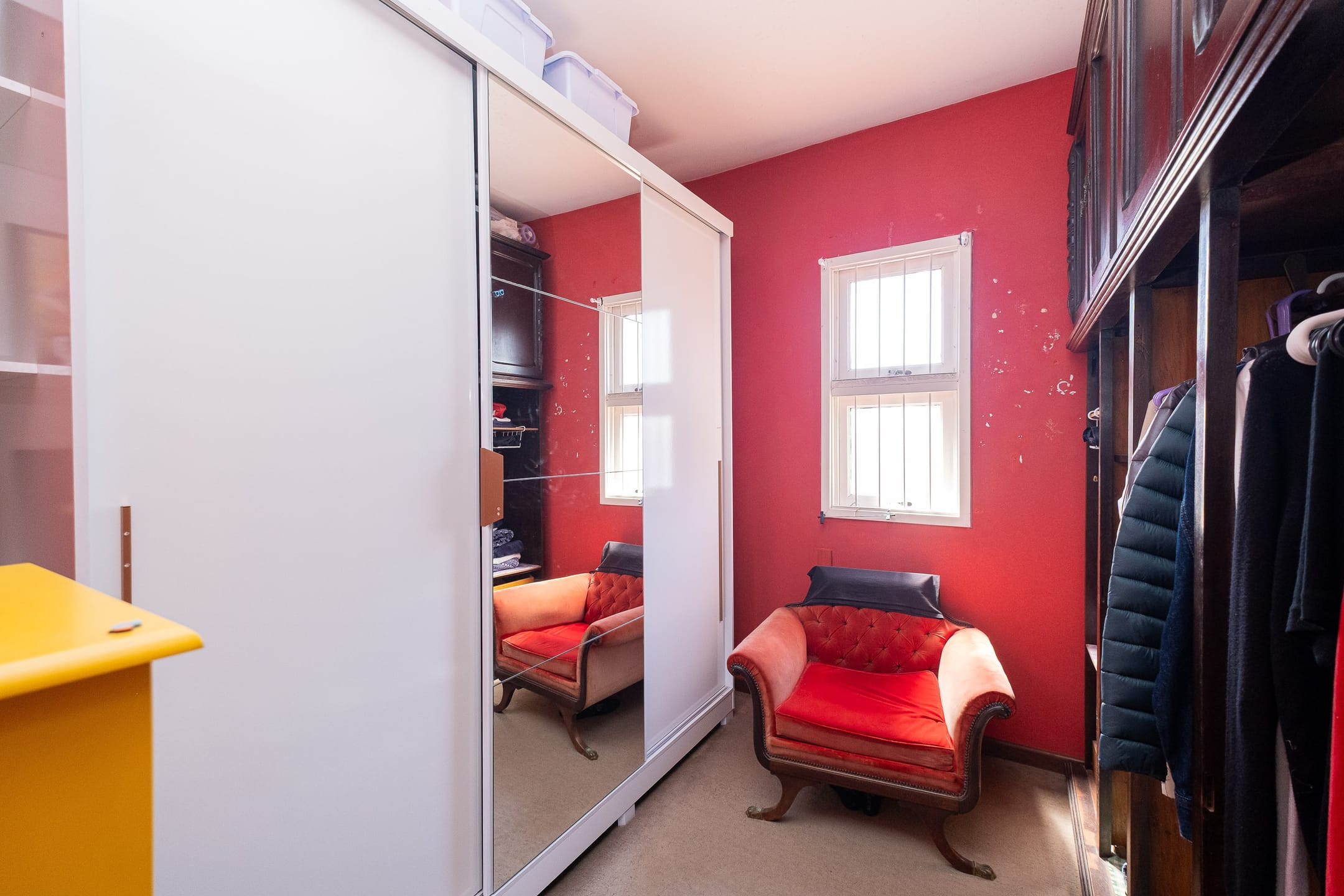 Casa à venda no centro de Pelotas - 322 m², 4 quartos (sendo 2 suítes), área gourmet com churrasqueira e amplo pátio com piscina. - 23