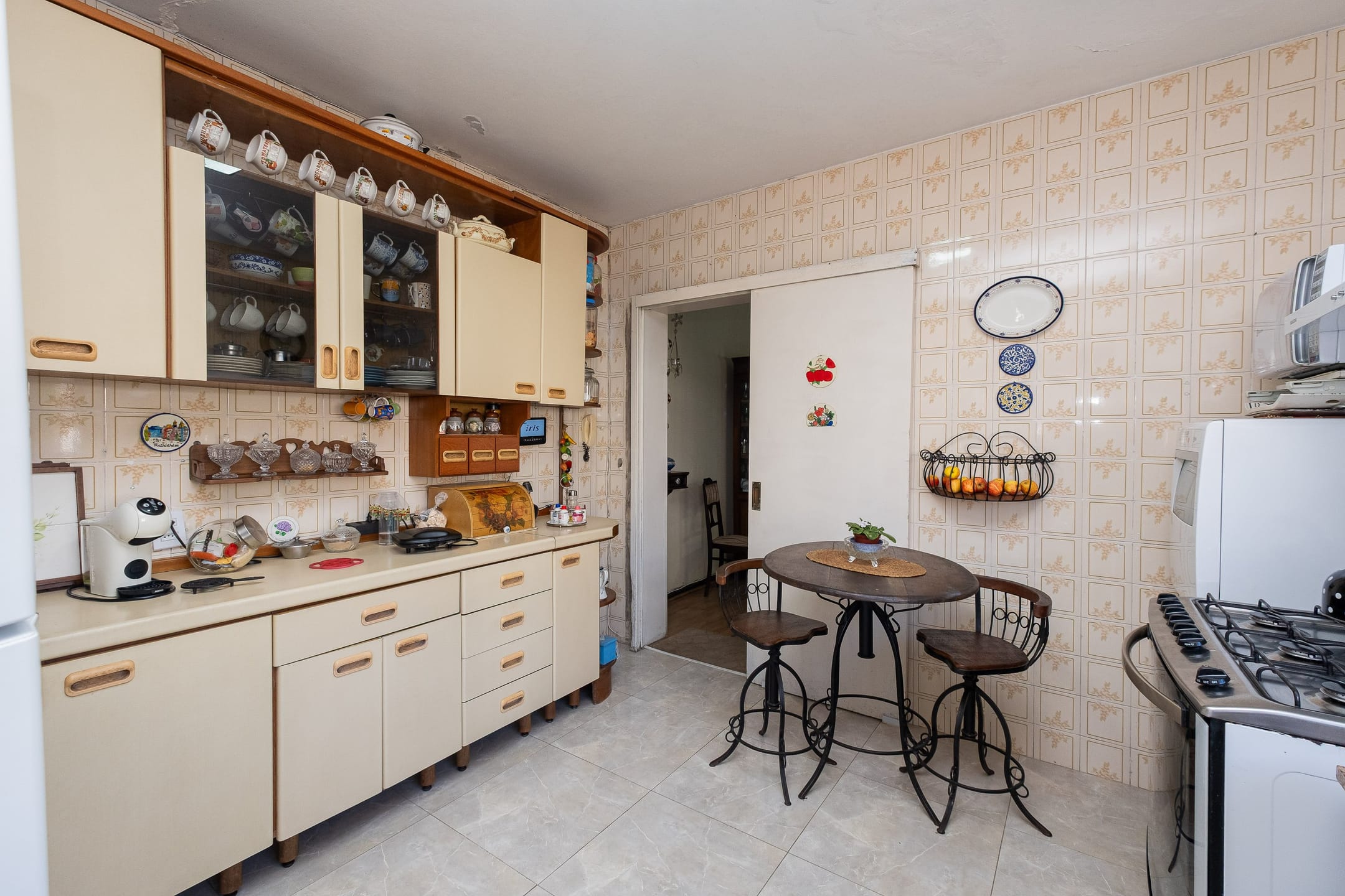 Casa à venda no centro de Pelotas - 322 m², 4 quartos (sendo 2 suítes), área gourmet com churrasqueira e amplo pátio com piscina. - 6