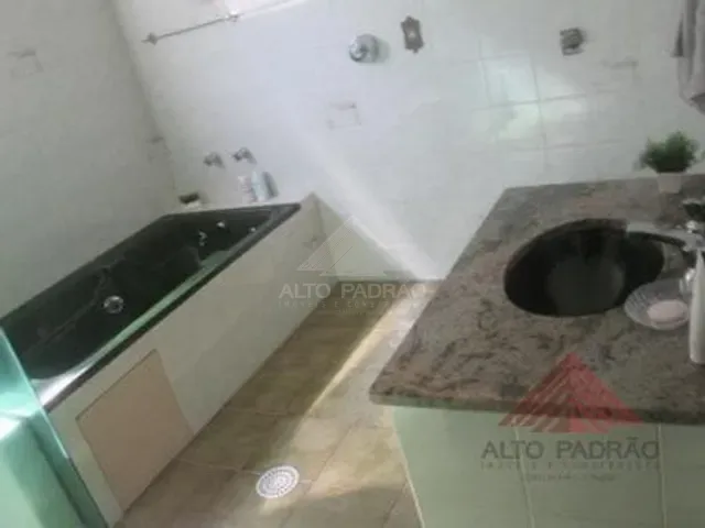 Casa à venda, no bairro Matriz em Mauá