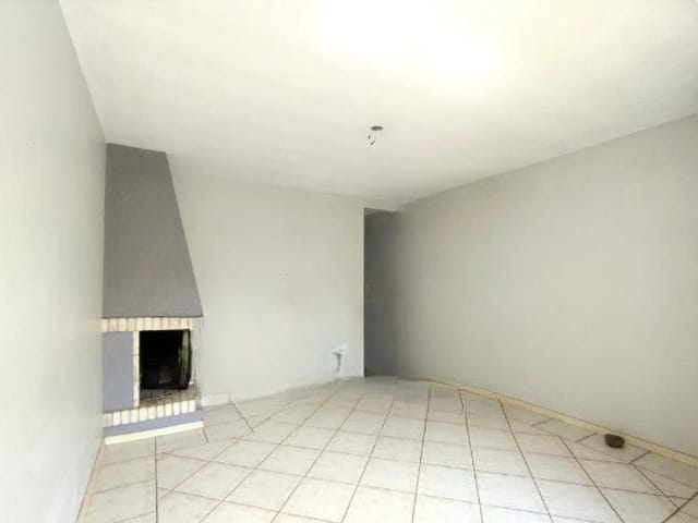 Casa com 300m² 3 quartos e 2 banheiros, para alugar, no bairro São José em São Leopoldo