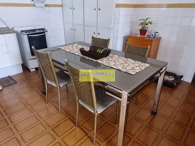 Casa com 320m² 3 quartos e 1 banheiro, à venda, no bairro Vila Guilherme em Jundiaí