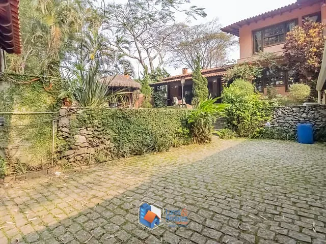 Casa com 664m² 3 quartos e 4 banheiros, à venda, no bairro Parque do Castelo em São Paulo