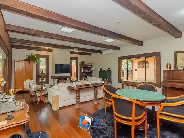 Casa com 664m² 3 quartos e 4 banheiros, à venda, no bairro Parque do Castelo em São Paulo