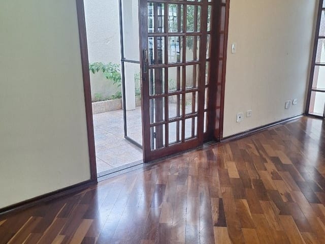 Casa com 155m² 3 quartos e 2 banheiros, para alugar, no bairro Jardim Aquarius em São José dos Campos