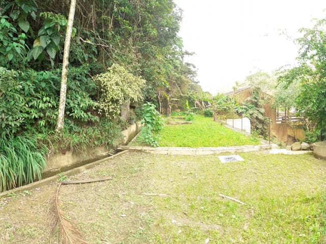 Casa com 600m² 3 quartos e 1 banheiro, à venda, no bairro Castelanea em Petrópolis