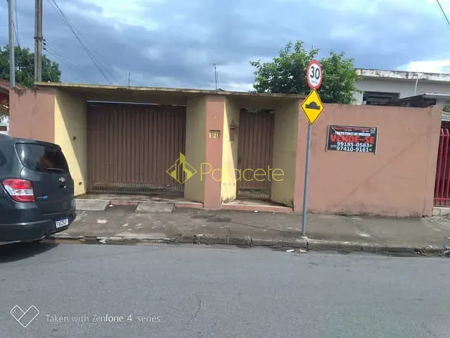 Casa com 300m² 2 quartos e 2 banheiros, à venda, no bairro Jardim Gurilândia em Taubaté