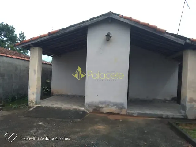 Casa com 300m² 2 quartos e 2 banheiros, à venda, no bairro Jardim Gurilândia em Taubaté