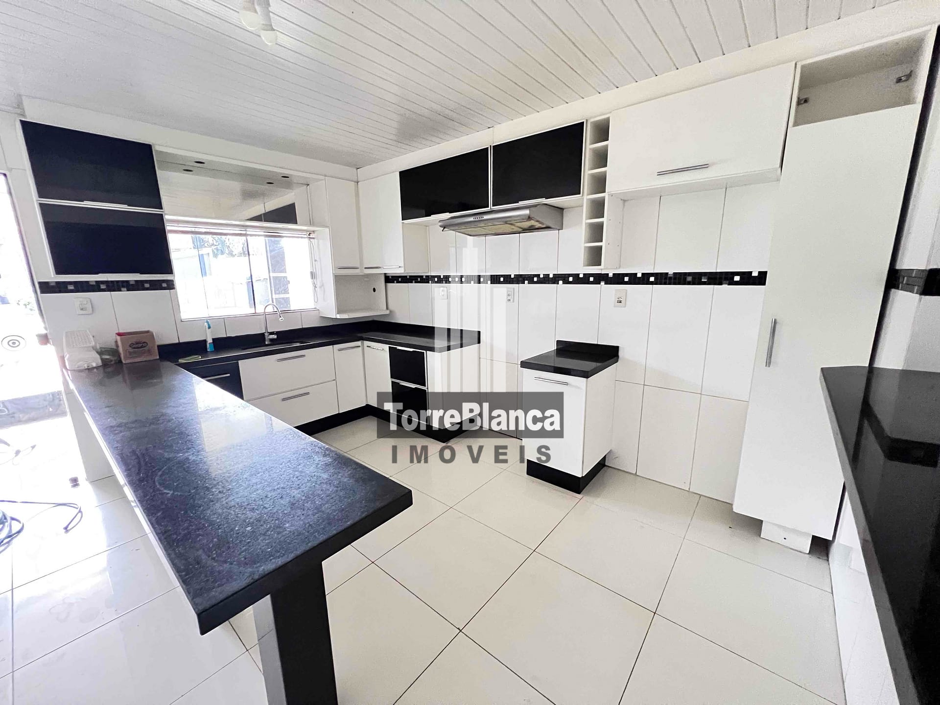 Casa à venda com 3 quartos, 415m² - Foto 9