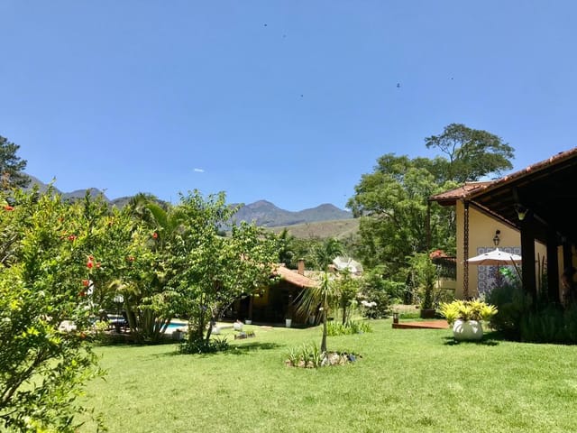 Casa com 2172m² 6 quartos e 6 banheiros, à venda, no bairro Cuiabá em Petrópolis