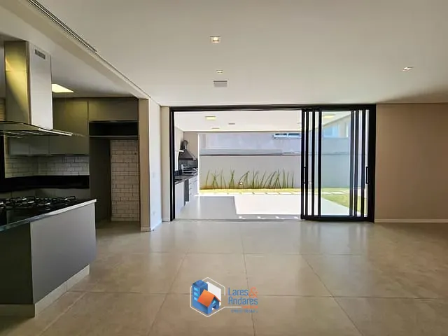 Casa com 364m² 4 quartos e 5 banheiros, à venda, no bairro Alphaville em Santana De Parnaíba
